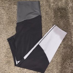 Women’s Aeries Chill Play Move Leggings